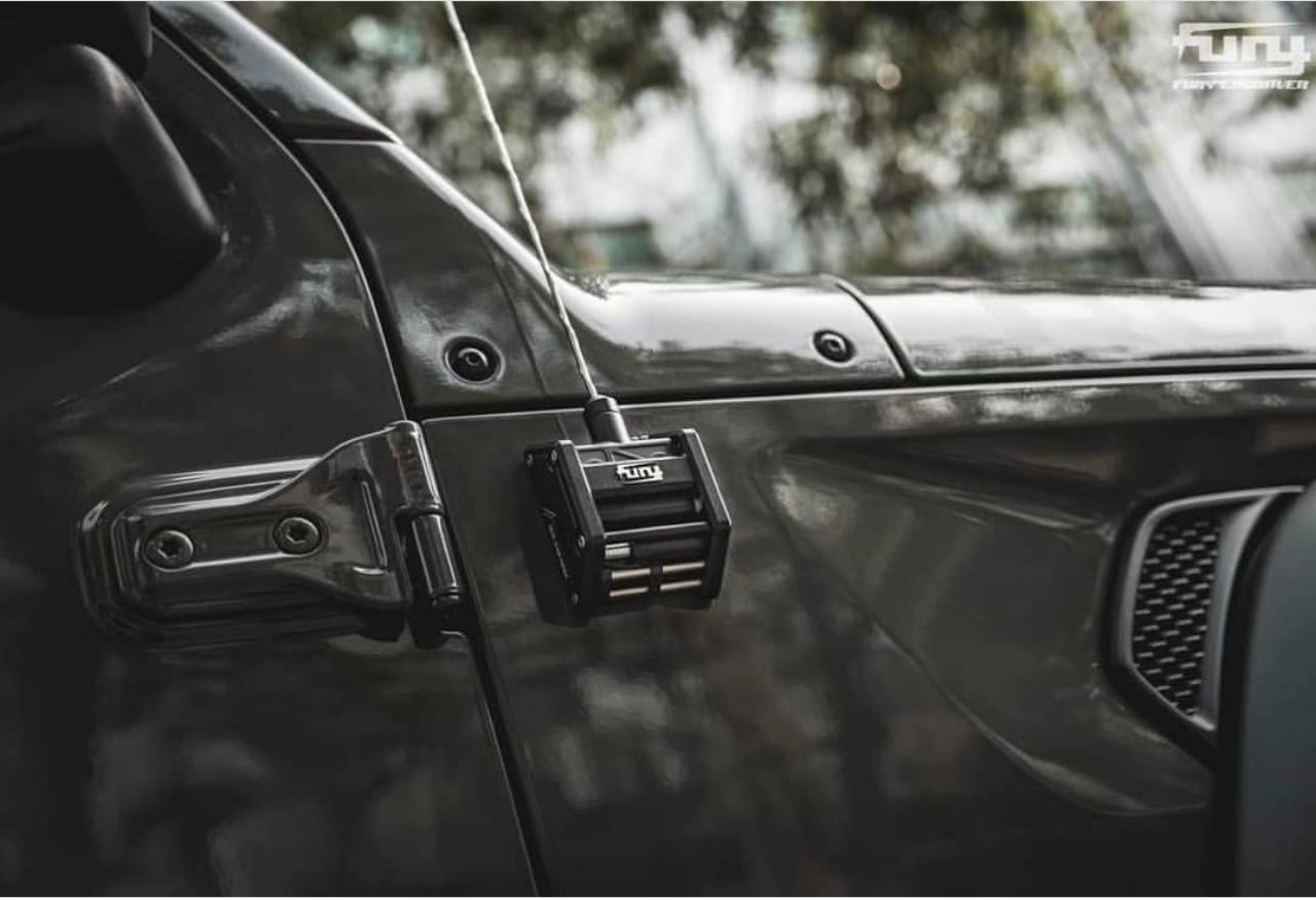 FURY RADIO ANTENNA HOLDER