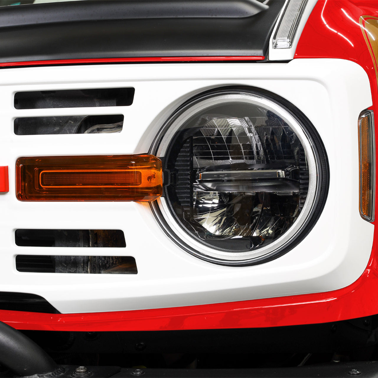 Off-Road Gloss White Vintage Grille for 2021+ Ford Bronco
