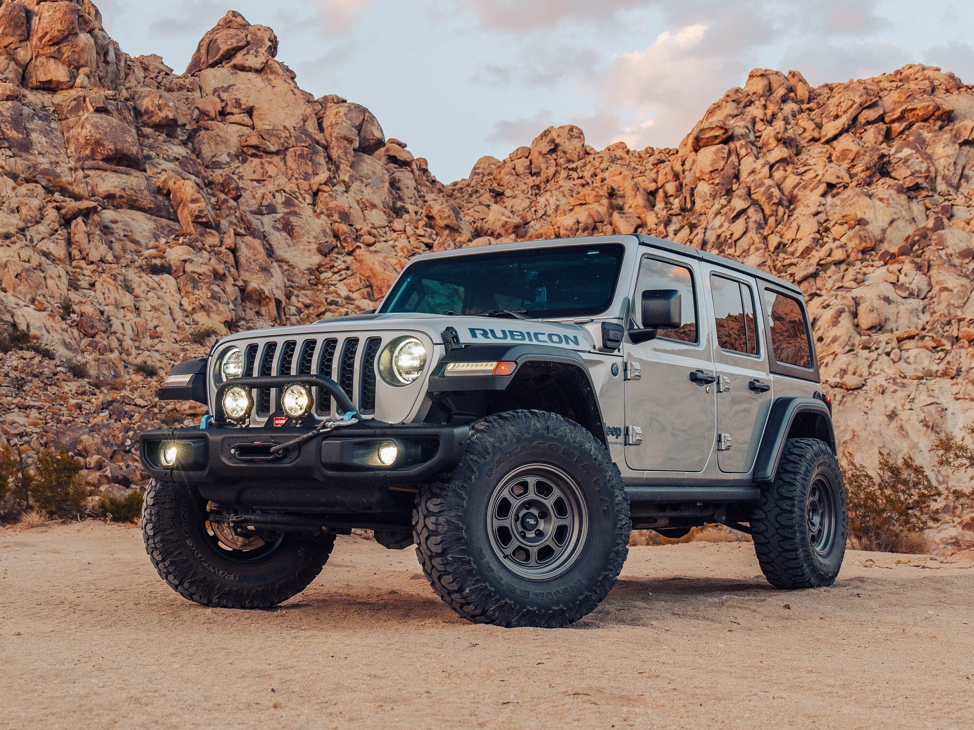 RT119 - Eight Spoke Bordered Windows for Jeep Wrangler JK/JL/JT