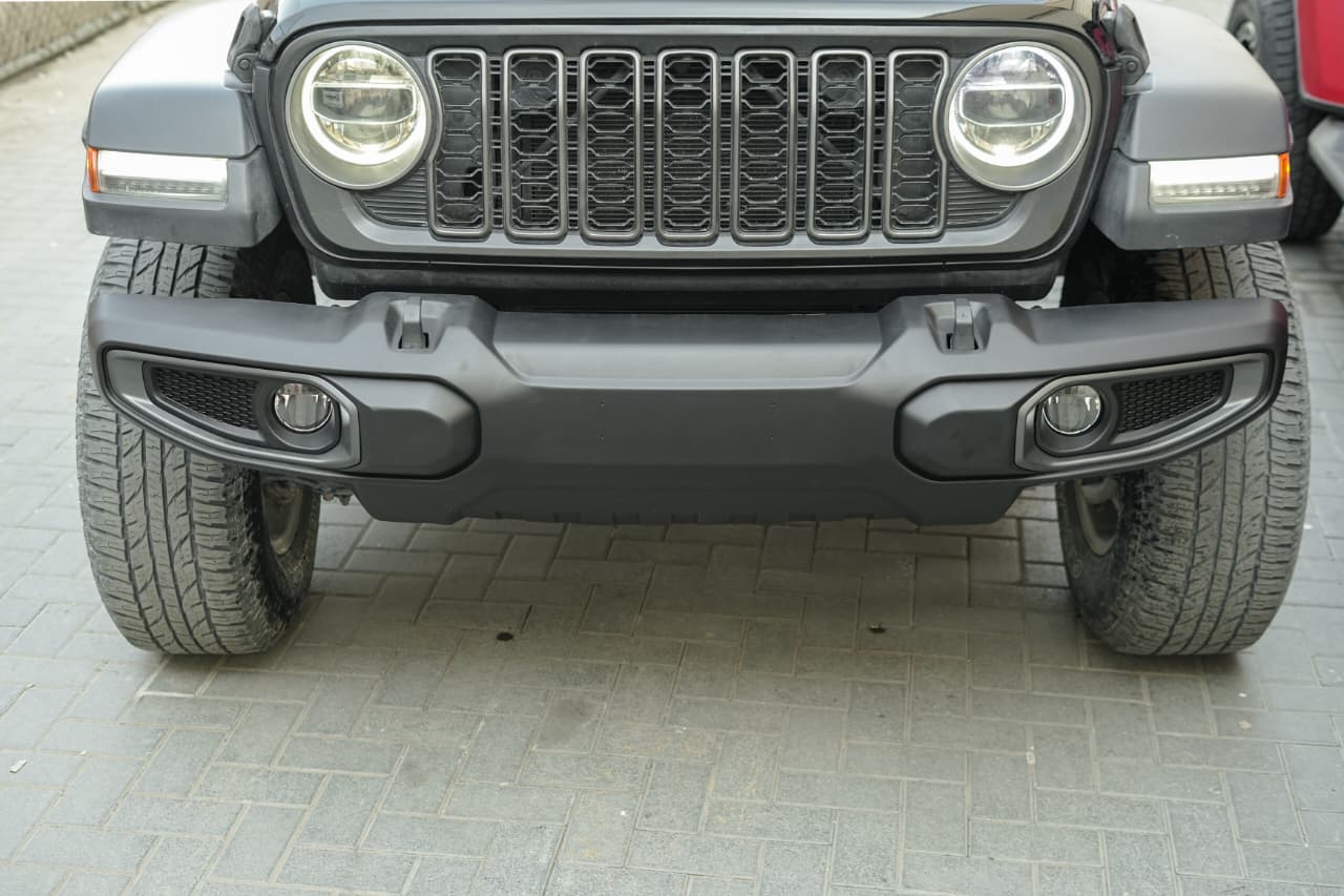 Plastic  Front Bumper Without  Sensor Hole for Jeep Wrangler JK & JL & Gladiator
