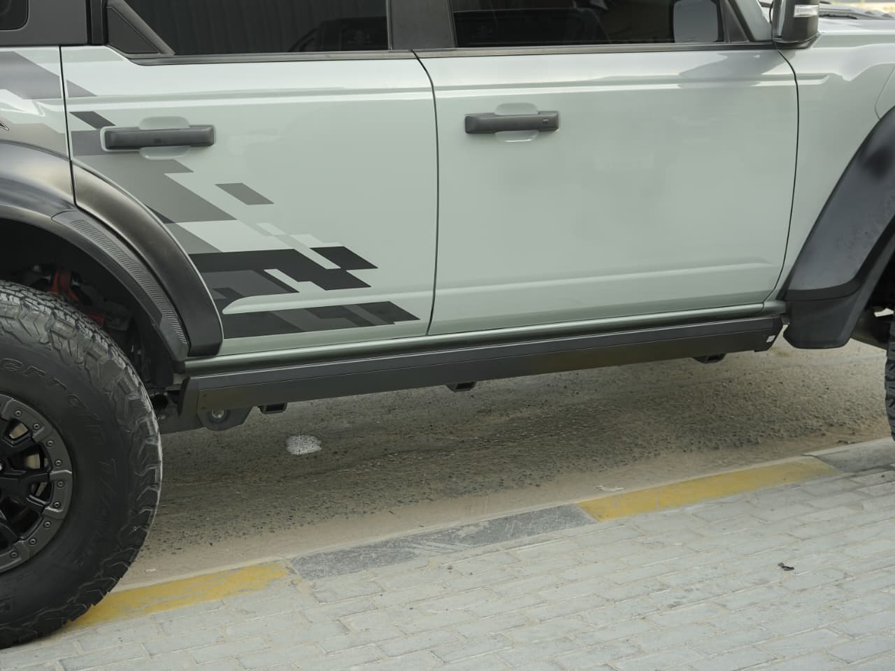 POWER SIDE STEPS With LED LIGHTS FOR FORD BRONCO 2021+  4 Door