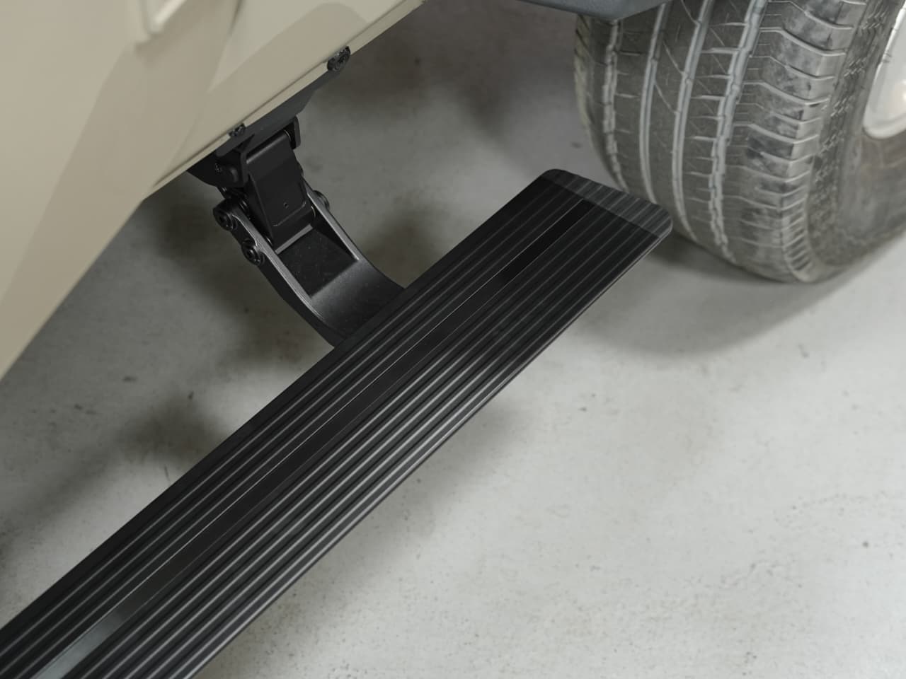 AMR Smart Power Side Steps for Jeep Wrangler JK (2013-2018)