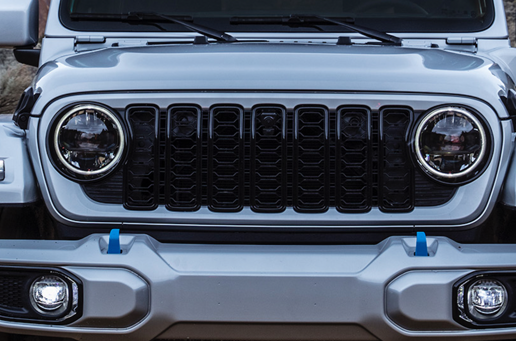 AMR 24 Front Grille