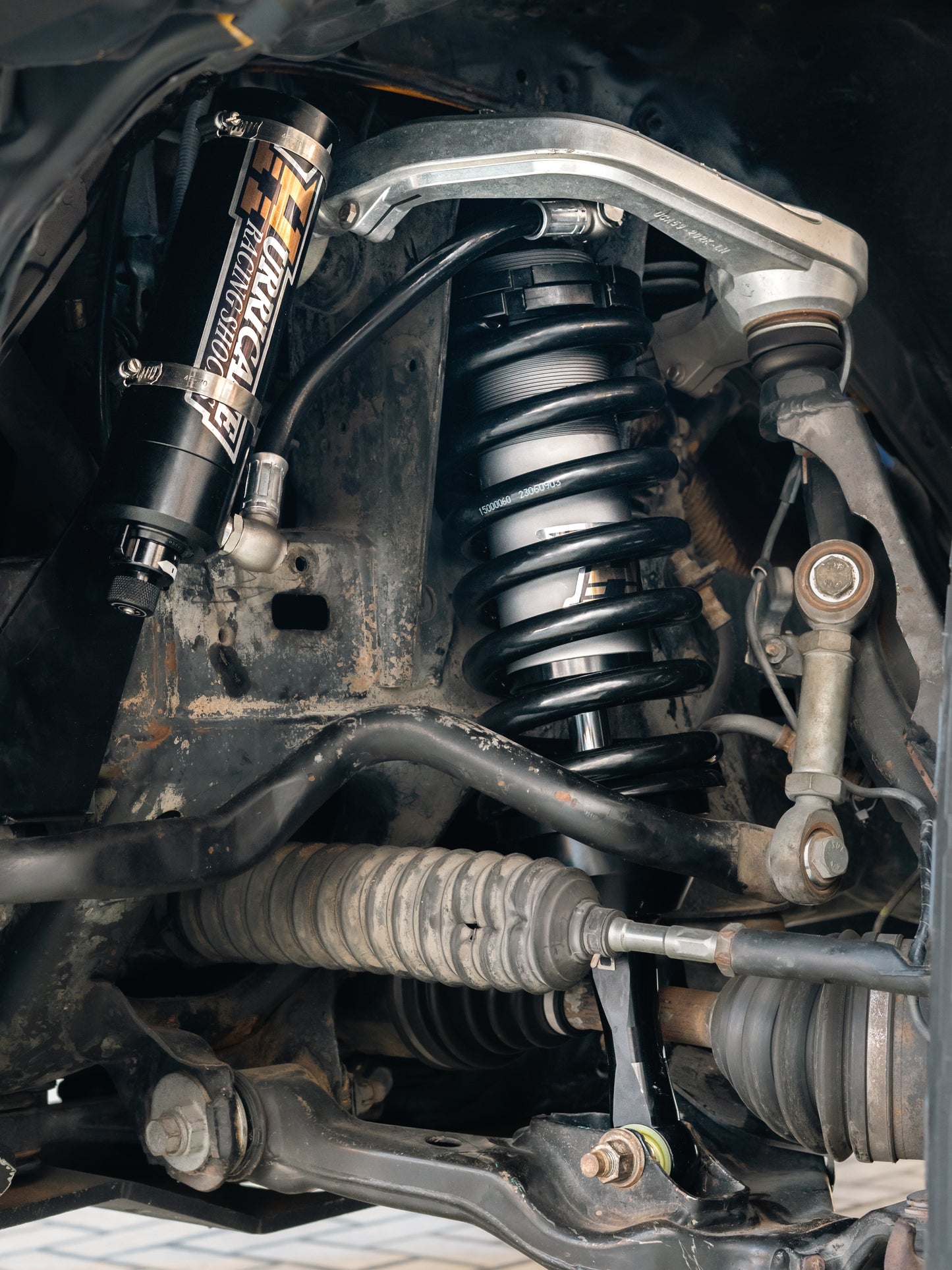 HURRICANE RACING EXTREME SERIES 3.0 DOUBLE COMPRESSION ADJUST & SINGLE REBOUND ADJUST  FRONT COIL-OVER SHOCKS & 2.5 REAR EXTERNAL DOUBLE BYPASS SHOCKS ( 1-2 " Lift) FOR FJ CRUISER PRADO, 4RUNNER AND FORTUNER