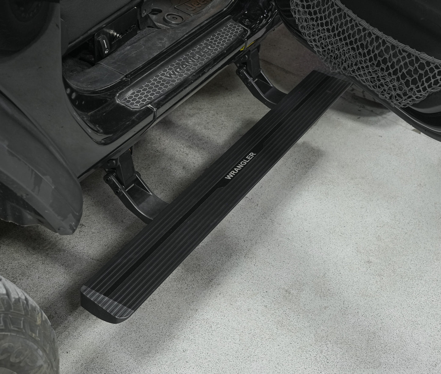 AMR Smart Power Side Steps for Jeep Wrangler JL (2018-2026)  & 392 (2021-2026)