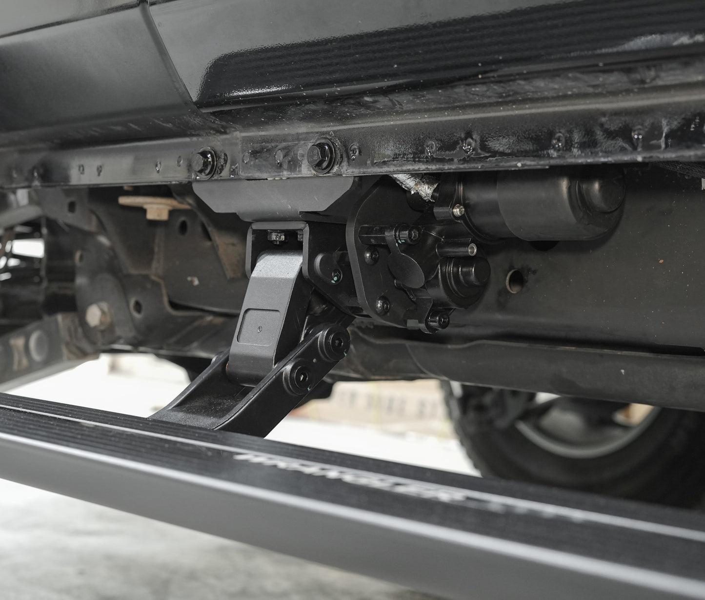 AMR Smart Power Side Steps for Jeep Wrangler JL (2018-2026)  & 392 (2021-2026)