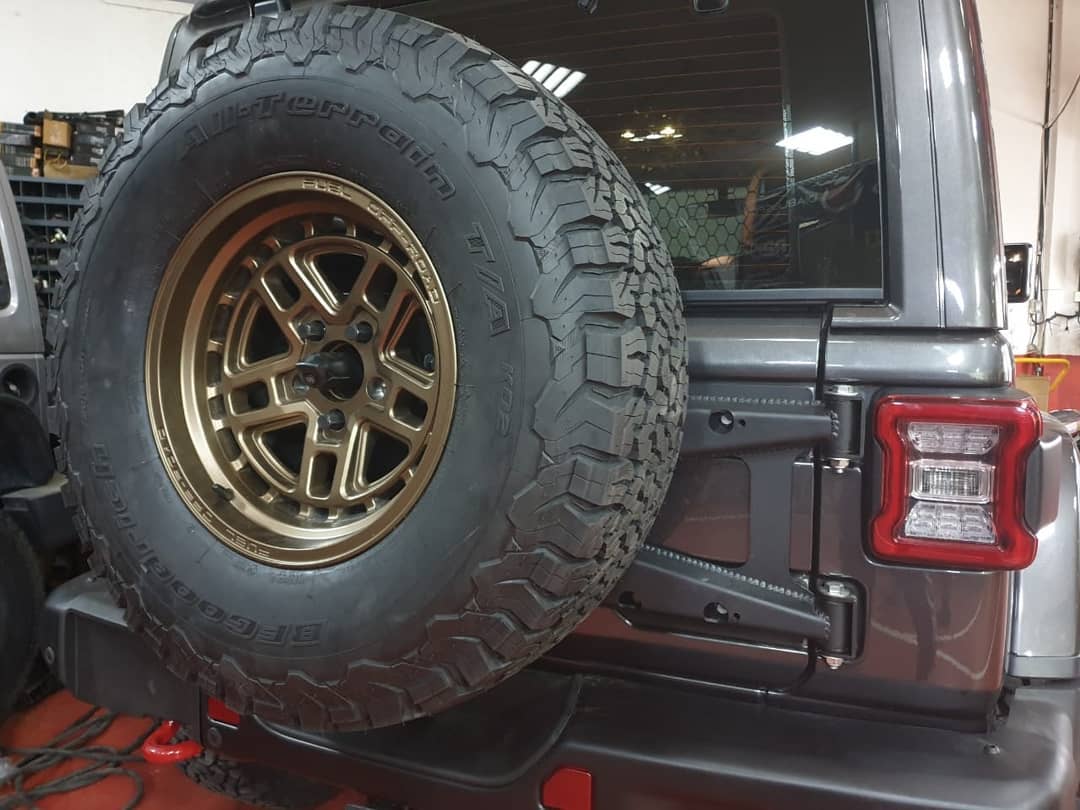 Tire Carrier for Jeep Wrangler JL - am-wrangler