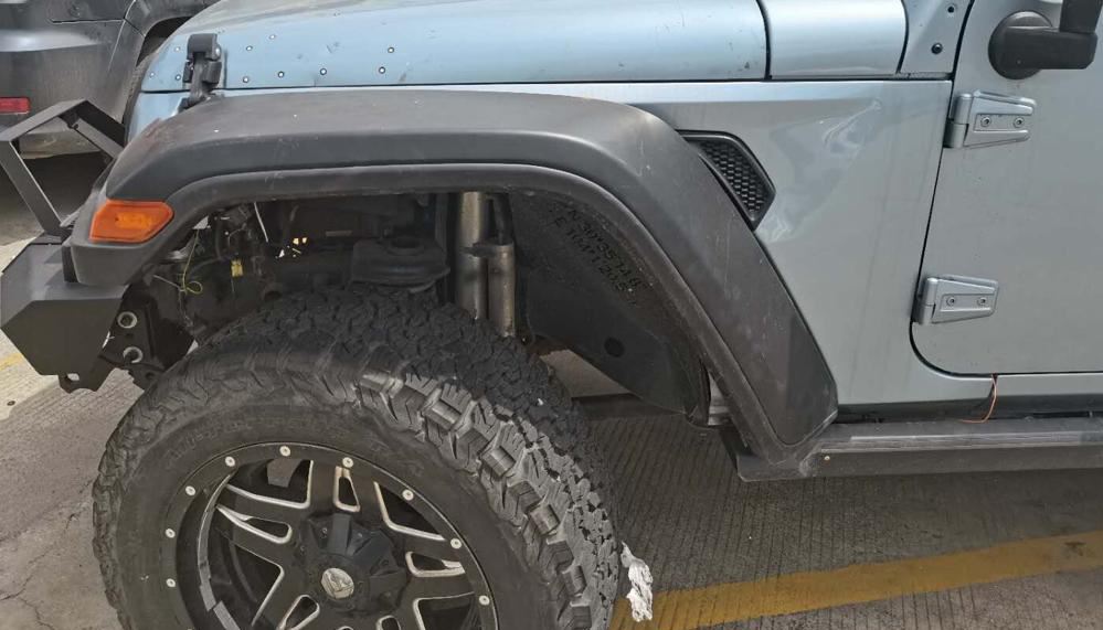 Conversion Kit of High Fenders with light for Jeep Wrangler JK