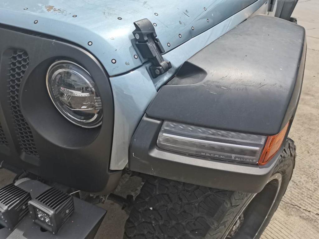 Conversion Kit of High Fenders with light for Jeep Wrangler JK