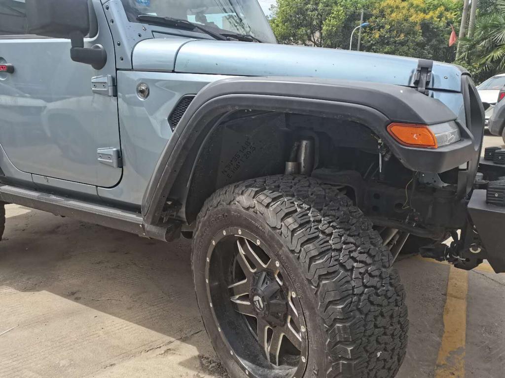 Conversion Kit of High Fenders with light for Jeep Wrangler JK